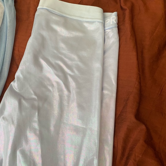 Nike Ice Queen Fairy Iridescent Holographic Stretch set Large - Picture 5 of 5